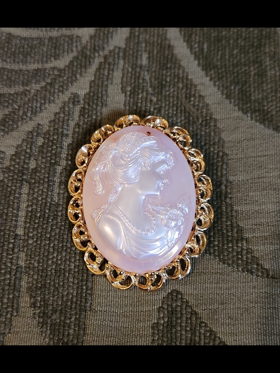 Jewelry - Gold-Tone Pink Cameo Brooch Pendant - Classic Women's Jewelry